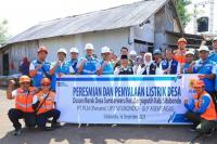48 Tahun Warga Merak Situbondo Menanti Aliran Listrik, Khofifah : Terima Kasih PLN