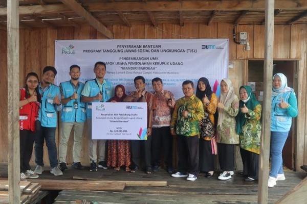Naikan Kelas, PLN Salurkan Bantuan Pemberdayaan UMKM Di Kotabaru