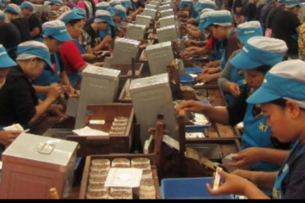 Pertimbangkan Rasa Keadilan, Adhy Karyono Naikkan UMP Jawa Timur