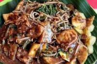 Rujak Cingur, kuliner khas Surabaya, Jawa Timur