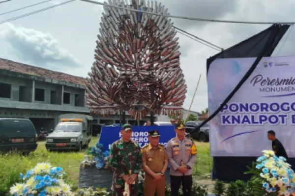 Simsalabim, Knalpot Brong Berubah Jadi Monumen Reog