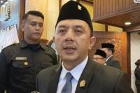 Wakil Ketua DPRD Jawa Timur Deni Wicaksono