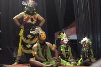 Wayang Topeng Malang (Foto: Wikipedia/Nasai Oinyil)